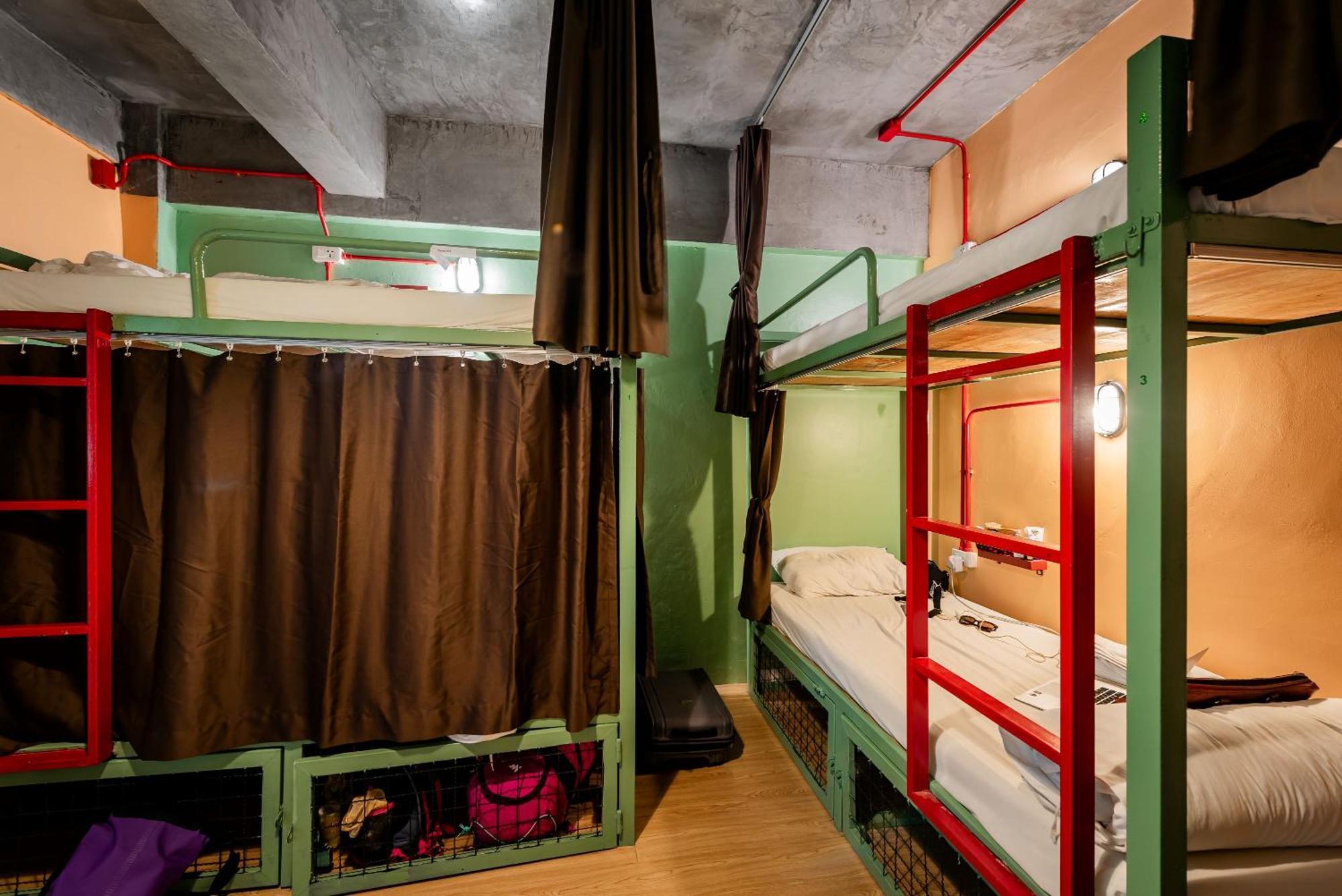 Sleeper Hostel Ao Nang Pokoj fotografie